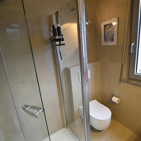 2-bedroom Lakeview Bella Gaeta 圣西罗