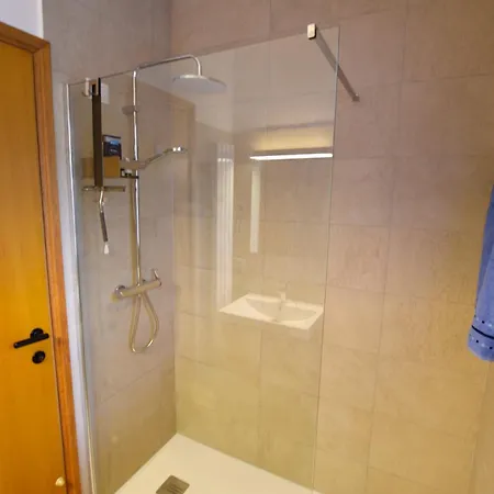 2-bedroom Lakeview Bella Gaeta Apartament *