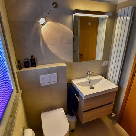 Apartament 2-bedroom Lakeview Bella Gaeta